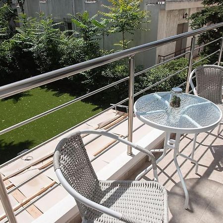 Bright 2Br Apartment In Palaio Faliro- Athena Bagian luar foto